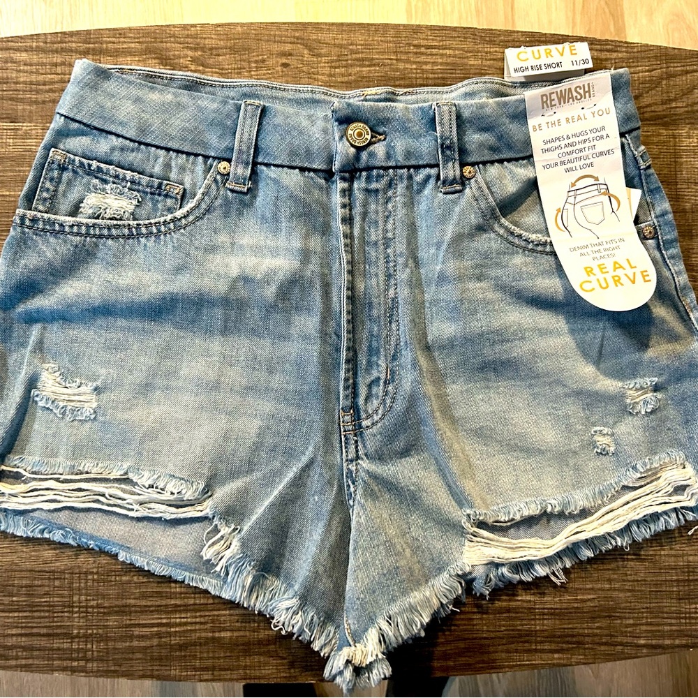 Juniors Light Wash Jean Short